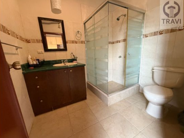 VENTA CASA EN URB. LAGO CAPEIRA -NORTE DE GUAYAQUIL