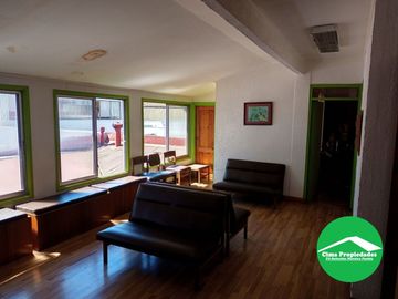 Céntrica Clínica, 2 niveles, 12 privados, 490 m2
