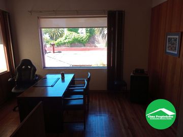 Céntrica Clínica, 2 niveles, 12 privados, 490 m2