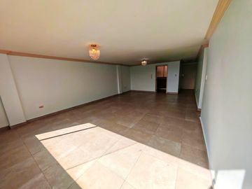 DEPARTAMENTO EN VENTA MONTESERRÍN
