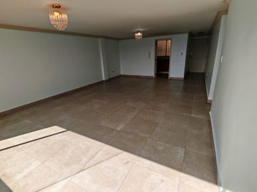 DEPARTAMENTO EN VENTA MONTESERRÍN
