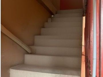 OFERTA VENDO CASA MAS DPTO 2.º piso, y 3.er piso  INDEP. URB INFANTAS COMAS !!!!,