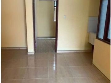 OFERTA VENDO CASA MAS DPTO 2.º piso, y 3.er piso  INDEP. URB INFANTAS COMAS !!!!,