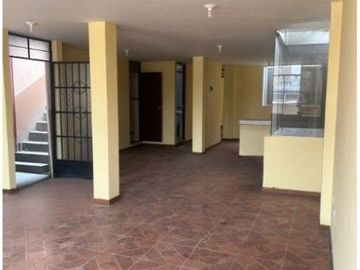 OFERTA VENDO CASA MAS DPTO 2.º piso, y 3.er piso  INDEP. URB INFANTAS COMAS !!!!,
