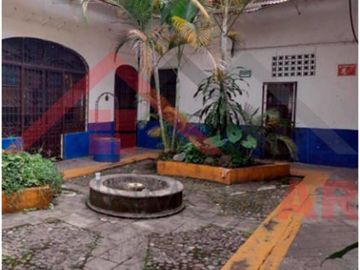 EN VENTA CASA EXCELENTE UBICACIÓN EN CÓRDOBA CENTRO