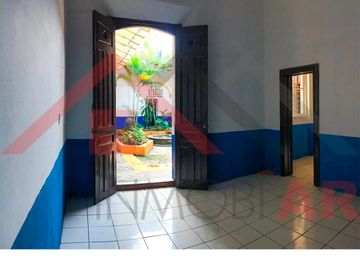 EN VENTA CASA EXCELENTE UBICACIÓN EN CÓRDOBA CENTRO