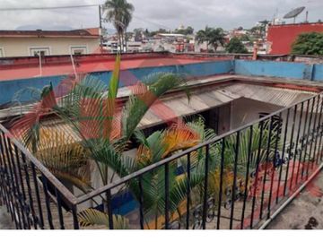 EN VENTA CASA EXCELENTE UBICACIÓN EN CÓRDOBA CENTRO