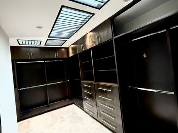 CASA EN VENTA PARQUE LIMA, LOMAS DE ANGELÓPOLIS