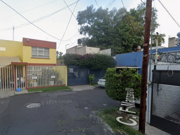 ¡¡HERMOSA CASA EN UNA DE LAS MEJORES ZONAS DE SAN NICOLAS DE COYOACAN CDMX!!