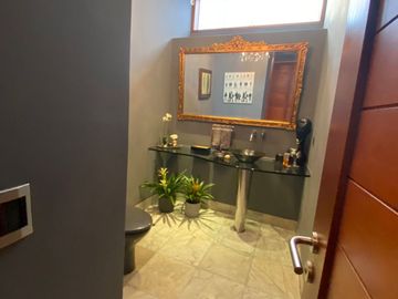 Venta de hermosa casa en La Planicie