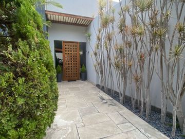 Venta de hermosa casa en La Planicie