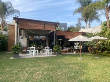 Venta de hermosa casa en La Planicie