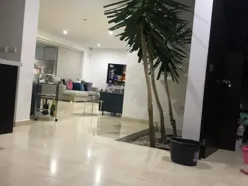 Casa con alberca en venta en Villas del Mesón Jurquilla Fraccionamiento Villas del Mesón