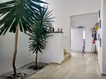 Casa con alberca en venta en Villas del Mesón Jurquilla Fraccionamiento Villas del Mesón