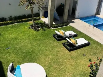 Casa con alberca en venta en Villas del Mesón Jurquilla Fraccionamiento Villas del Mesón