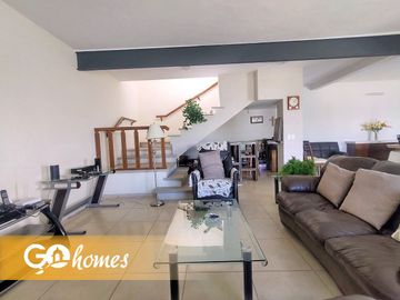 Casa en venta en Tequisquiapan, Terreno de 446 m2, bien ubicada