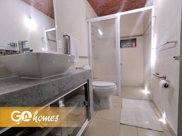 Casa en venta en Tequisquiapan, Terreno de 446 m2, bien ubicada