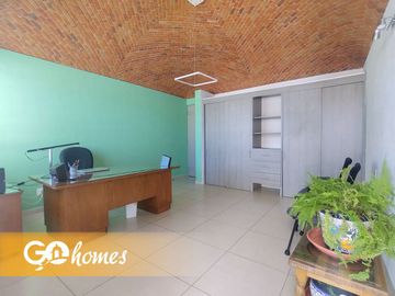 Casa en venta en Tequisquiapan, Terreno de 446 m2, bien ubicada