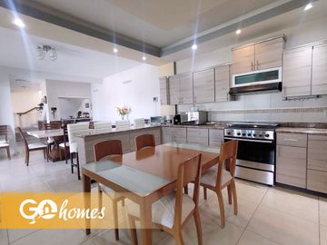 Casa en venta en Tequisquiapan, Terreno de 446 m2, bien ubicada