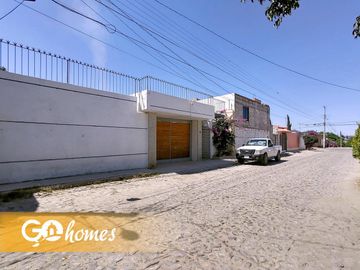 Casa en venta en Tequisquiapan, Terreno de 446 m2, bien ubicada