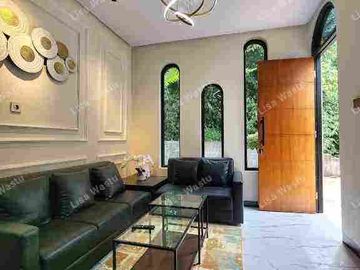 RUMAH CANTIK FULL FURNISHED DEKAT PASAR GENTAN