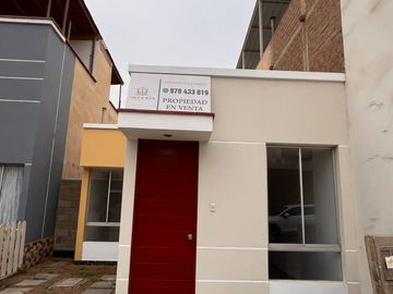 CASA EN VENTA - VILLA CLUB 3