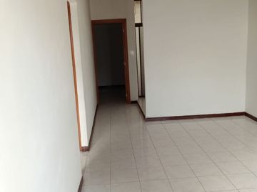 SE VENDE CASA DE UN PISO EN LA VILLA