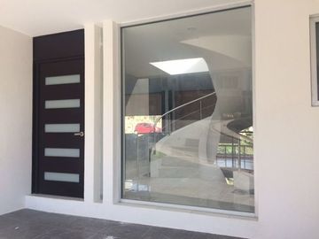 CASA EN VENTA EN FRACC. AQUA I, RESIDENCIAL LAGO ESMERALDA.