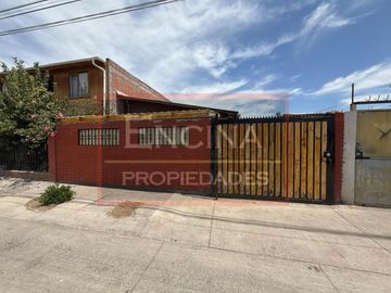 VENDO REBAJADA Casa Amplio patio, Pte Alto