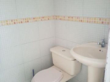 VENDO CASA DE 4 PISOS CON COCHERA JUNTO A PARQUE - LOS JAZMINES CALLAO – EXCELENTE ESTADO🏡