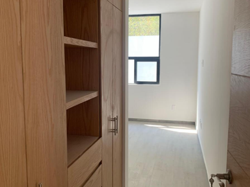 CASA EN VENTA EN LAGO ESMERALDA, AQUA II.