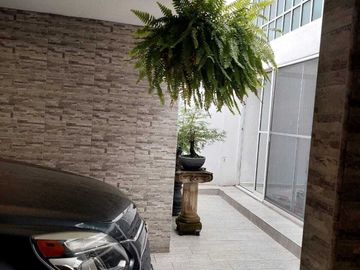 CASA EN VENTA EN JARDINES DE SANTA MÓNICA, TLANEPANTLA