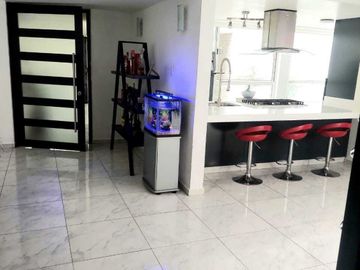CASA EN VENTA EN JARDINES DE SANTA MÓNICA, TLANEPANTLA