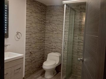 CASA EN VENTA EN JARDINES DE SANTA MÓNICA, TLANEPANTLA