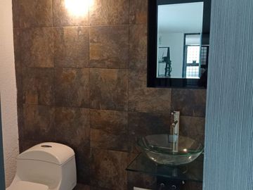CASA EN VENTA EN JARDINES DE SANTA MÓNICA, TLANEPANTLA
