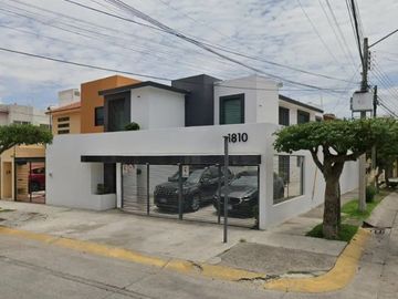 Casa en venta en Jesús Sanchez Carrillo, Paseos del Sol, Zapopan Jalisco