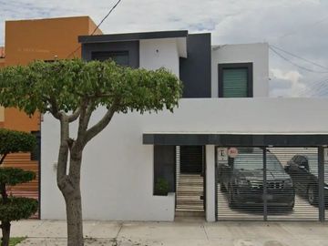 Casa en venta en Jesús Sanchez Carrillo, Paseos del Sol, Zapopan Jalisco