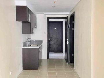For Sale RFO Rent to own Condominium in Ortigas along C5 Kasarar Urban Resort Recidences near MAKATI AYALA NAIA AIRPORT ATENEO