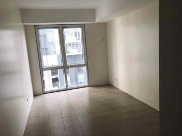 For Sale RFO Rent to own Condominium in Ortigas along C5 Kasarar Urban Resort Recidences near MAKATI AYALA NAIA AIRPORT ATENEO