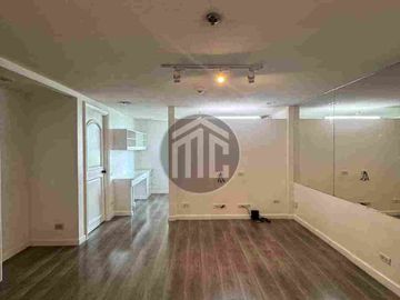Spacious 1BR unit at Renaissance 3000 Tower B