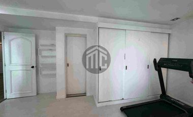 Spacious 1BR unit at Renaissance 3000 Tower B