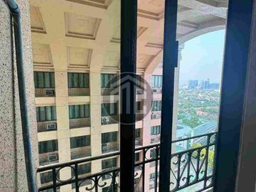 Spacious 1BR unit at Renaissance 3000 Tower B