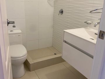 Se vende lindo dúplex con estacionamiento en Pueblo Libre