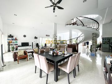 Jual Rumah Siap Huni di Komplek Royal Sumatra Cluster Ruby (Golf View)