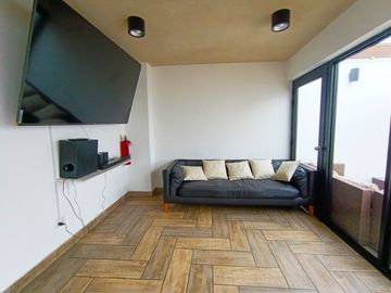VENTA DE DEPARTAMENTO/3 DORMITORIOS/COCHERA