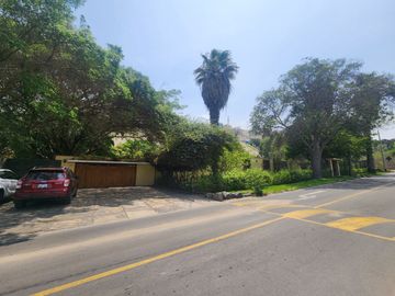VENDO TERRENOS  en esquina   500, 1000, o 2500  m2 en SOL DE LA MOLINA