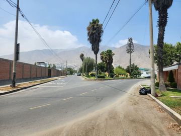 VENDO TERRENOS  en esquina   500, 1000, o 2500  m2 en SOL DE LA MOLINA