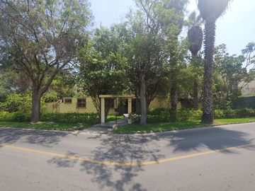 VENDO TERRENOS  en esquina   500, 1000, o 2500  m2 en SOL DE LA MOLINA