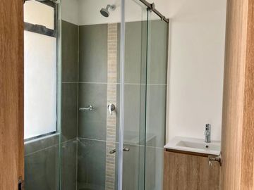 SE VENDE CASA - VIA AEROPUERTO EL EDEN