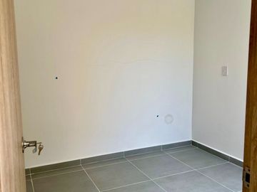 SE VENDE CASA - VIA AEROPUERTO EL EDEN